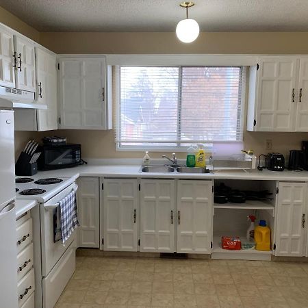 Mt Pleasant Nw 2 Bedrooms 500 YYC Exterior foto