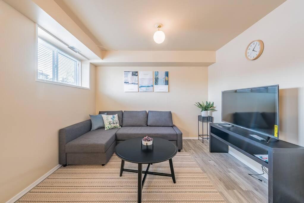 Mt Pleasant Nw 2 Bedrooms 500 YYC Exterior foto